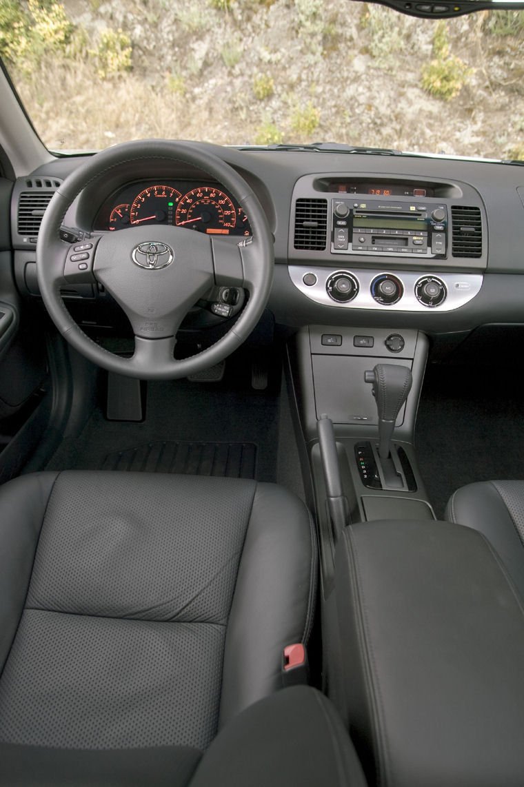 2005 Toyota Camry SE Interior Picture